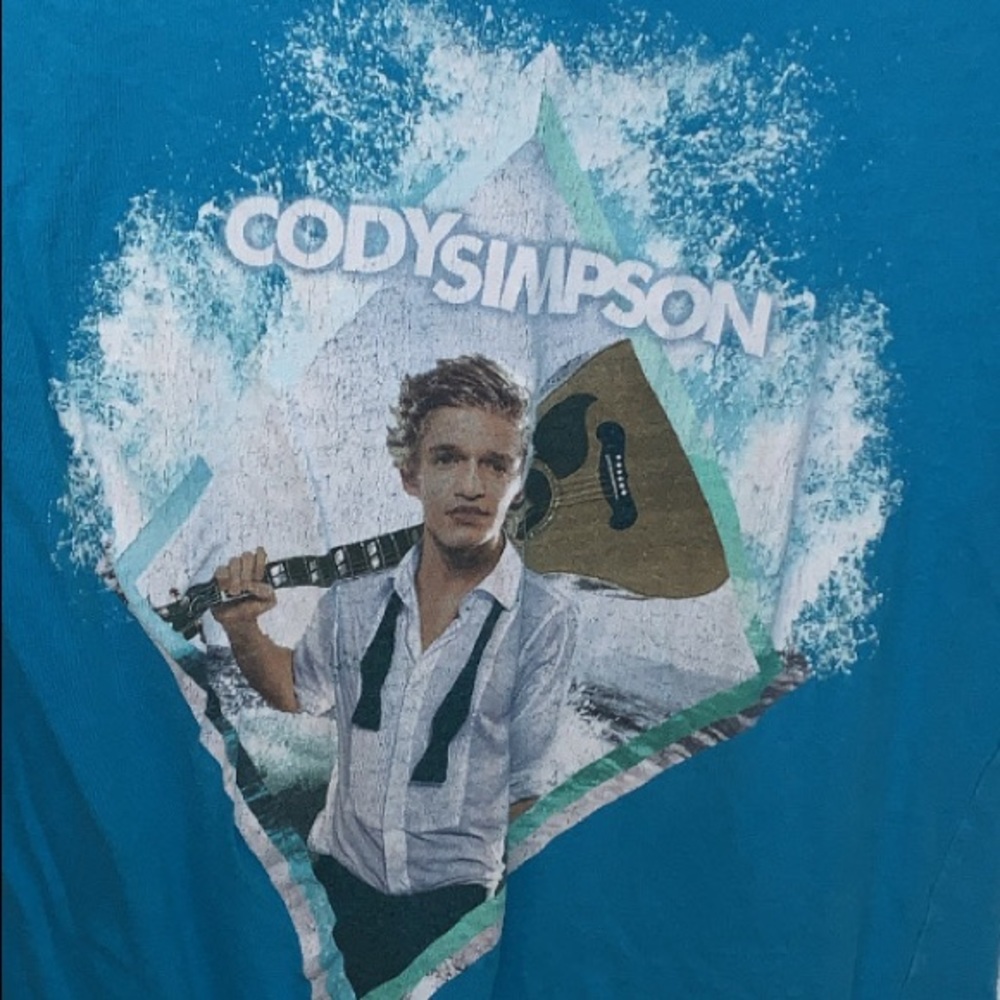 This is a short sleeve